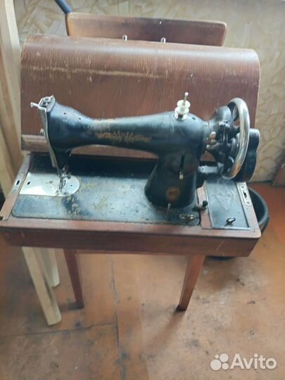 Швейная машина подольская ручная