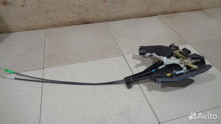 Замок двери задней левой Toyota Corolla (E120) 20