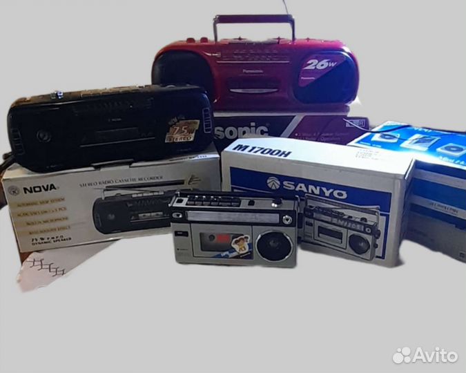 Кассетный магнитофон новый