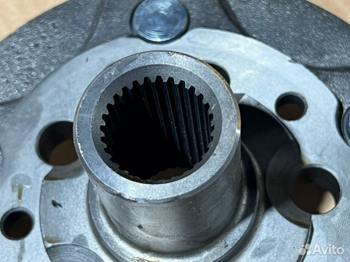 Ступица передняя Ford Transit 2.2 TD FWD 2006-2013