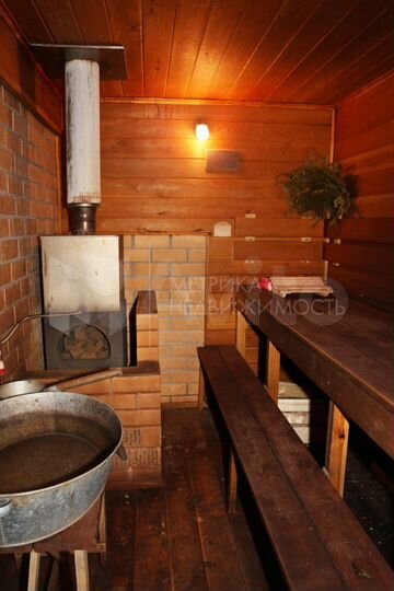 Дом 164 м² на участке 8 сот.