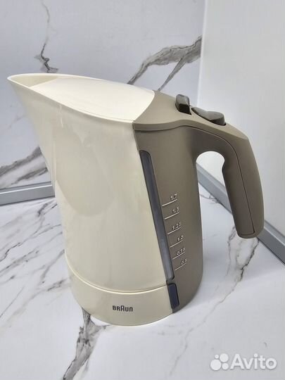 Электрический чайник Braun Multiquick 3 WK 300 Cre