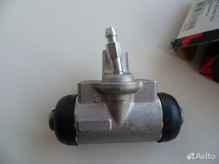 Тормозной цилиндр на Honda CR-V рд1