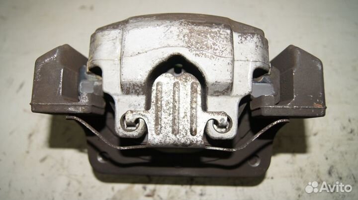 Суппорт FR (пробег 42767) BMW 530i F10 (Тормозная