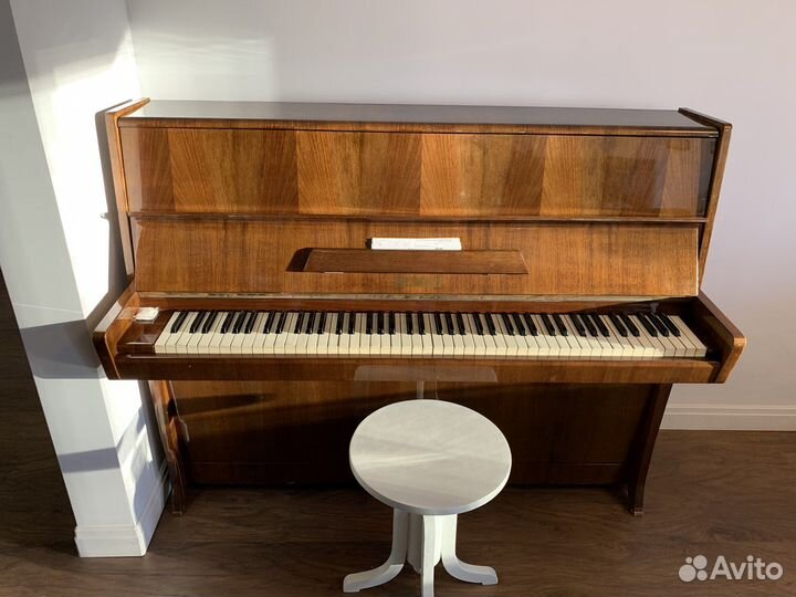 Пианино Petrof