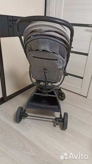 Детская прогулочная коляска