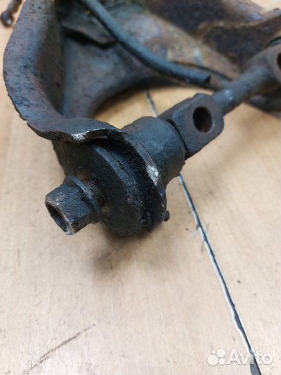 Рычаг подвески передний правый Isuzu Rodeo