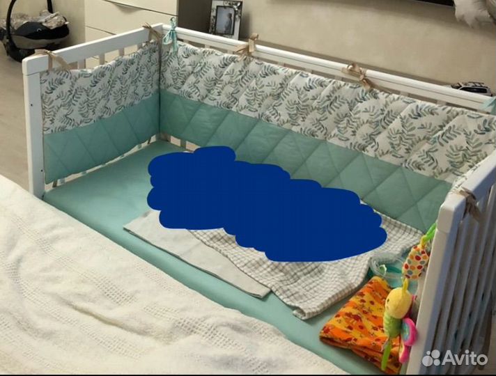 Детская кроватка с продольным маятником