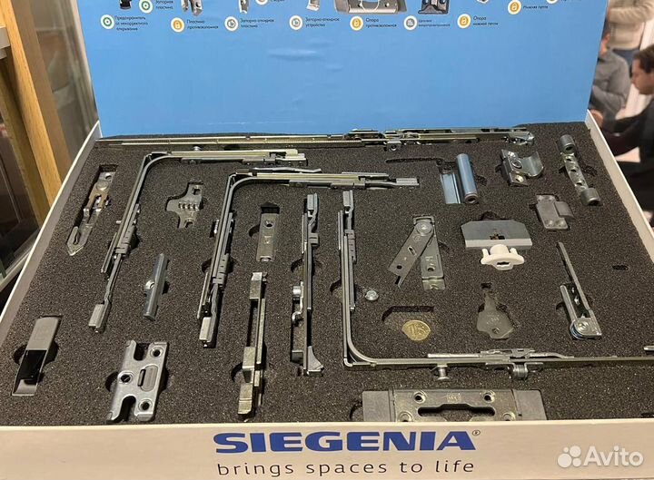 Ремонт окон, фурнитура RAL9794