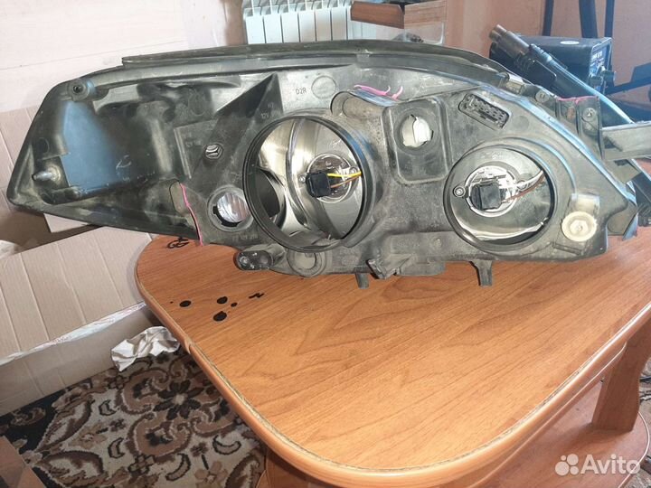 Фара передняя левая