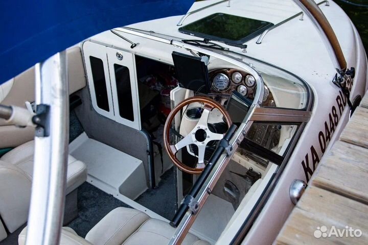 Прогулка, катание на катере, вэйкборд