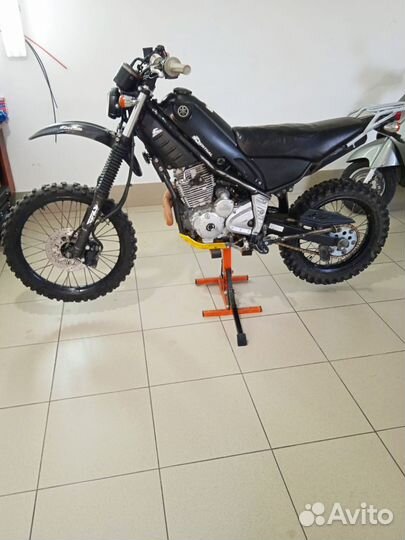 Yamaha xg 250 tricker