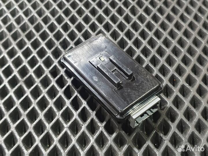 Блок управления USB Jaguar XE X760 2016