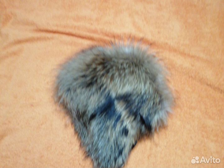 Шапка зимняя из меха енота