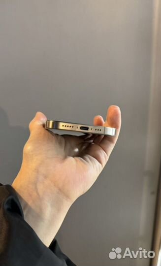 iPhone 15 Pro, 128 ГБ