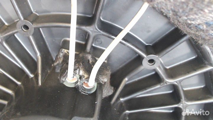 Двигатель отопителя Mitsubishi Galant, 2004