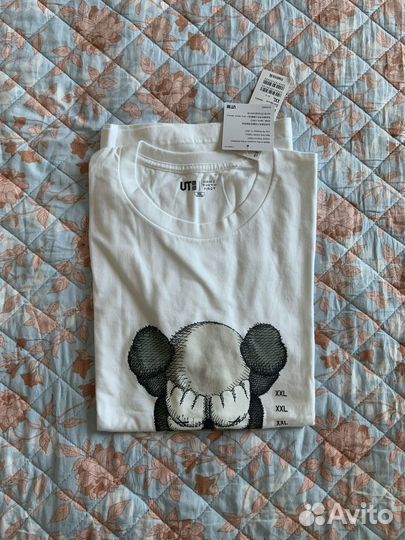 Kaws x Uniqlo Tokyo First Tee White M размер