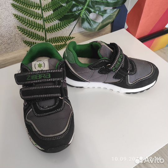 Кроссовки детские