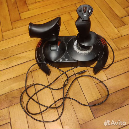 Джойстик для авиа Thrustmaster t-flight hotas x