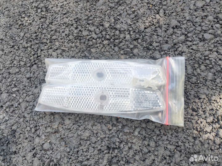 Катафоты (отражатели) на колесо велосипеда