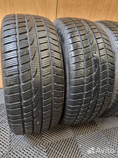 Windforce Snowblazer UHP 235/45 R18