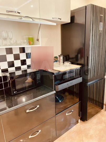 2-к. квартира, 80 м², 3/17 эт.