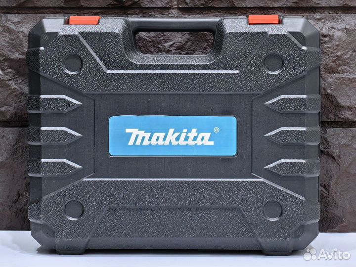 Гайковерт Makita с набором