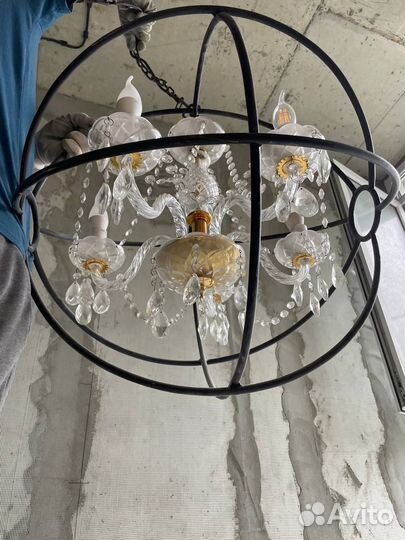 Продам люстру