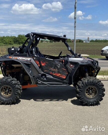 Багги Polaris RZR 1000