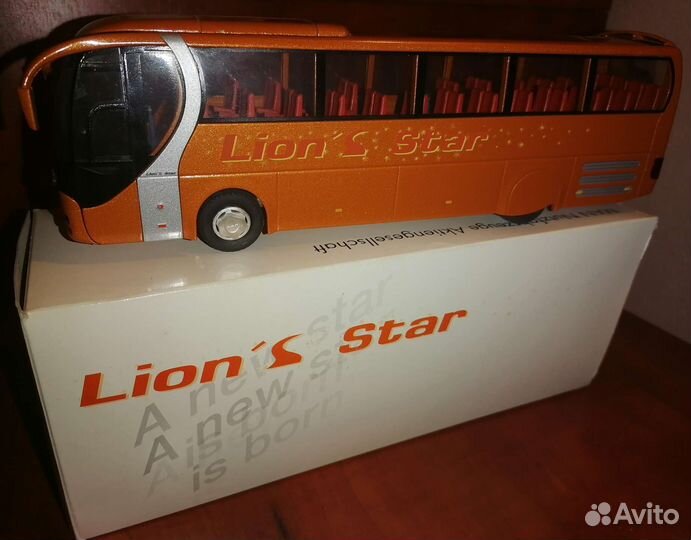 Модель автобуса 1/50 Man Lion's Star Conrad 5429/0