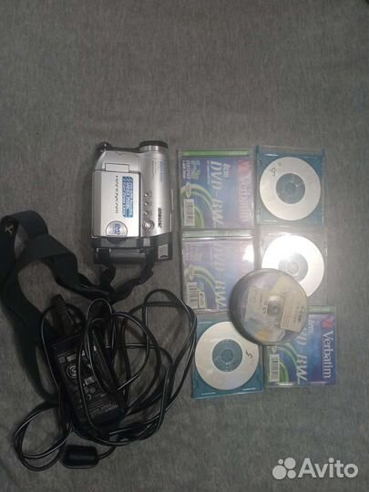 Видеокамера sony handycam DVD