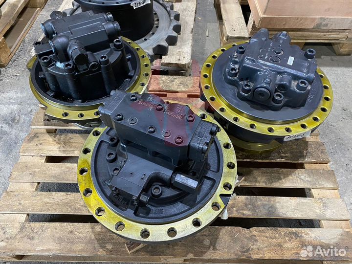 Мотор хода Hitachi ZX330LC-3 9251699