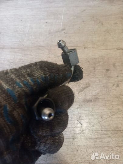 Трубка топливная Ford Kuga 1 ufda 2.0 TD