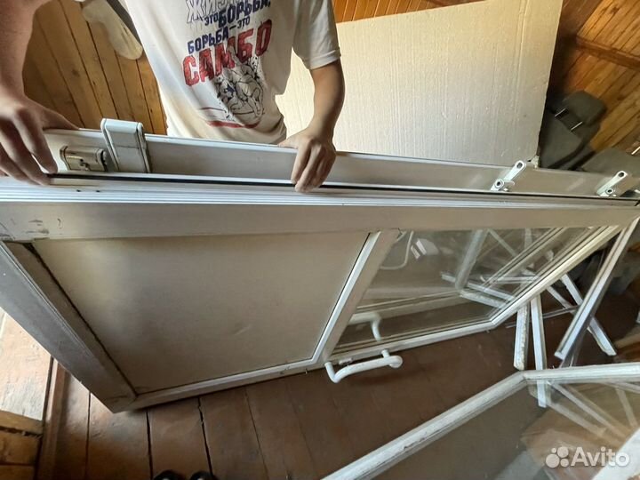 Двери пластиковые со стеклом бу