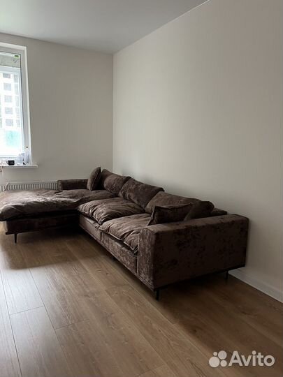 Большой угловой диван