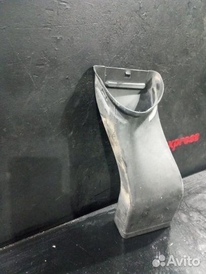 Воздуховод тормозов Bmw 5 E61 N52B25 2007