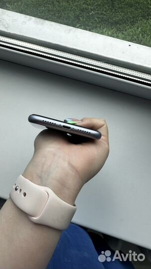 Телефон iPhone 11