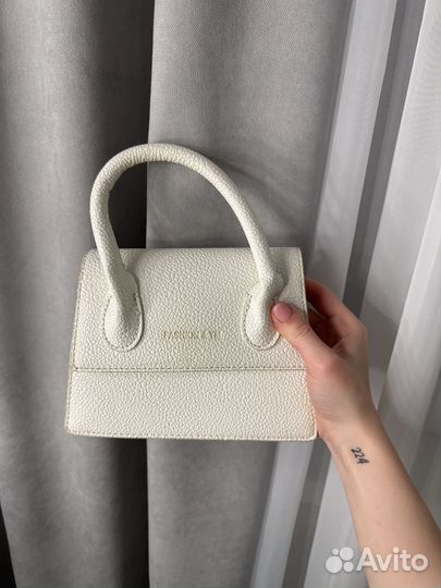 Сумка женская белая /черная