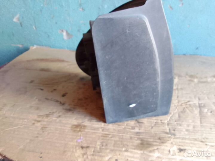 Фонарь задний Renault Laguna 1