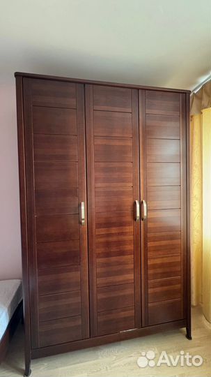 Шкаф в комнату