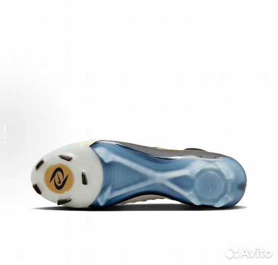 Футбольные бутсы nike phantom gx