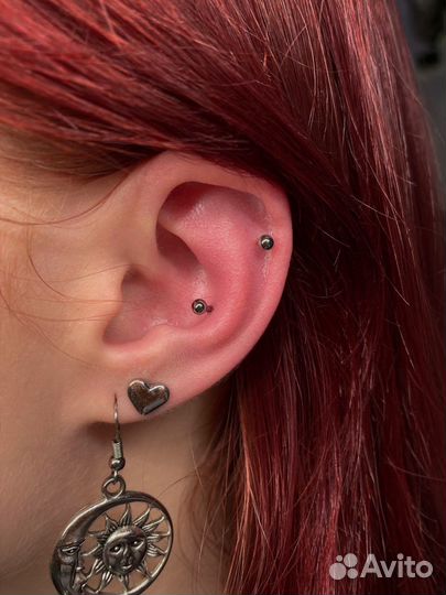 Модель на пирсинг