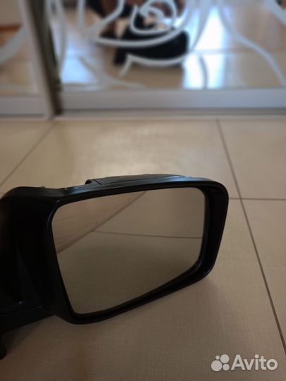 Продам зеркало правое на Nissan X-Trail