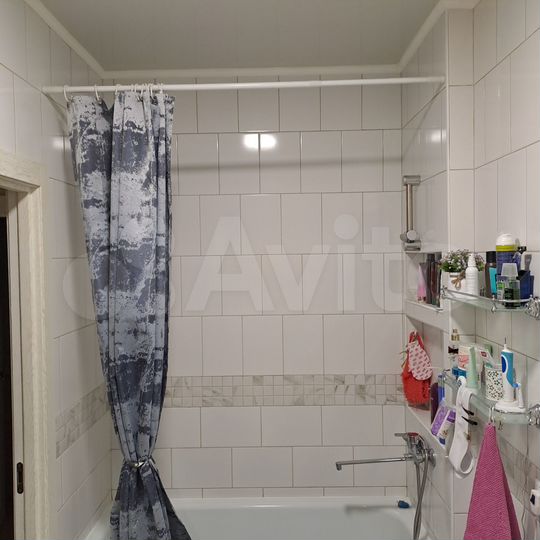 2-к. квартира, 57 м², 2/4 эт.