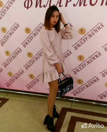 Платье женское 42 44