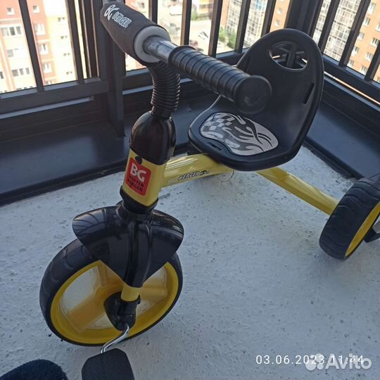 Детский трехколесный велосипед