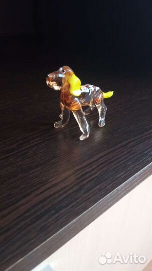 Собака стеклянная