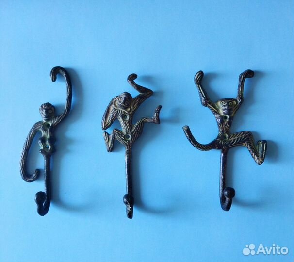 Настенные вешалки-крючки в асс