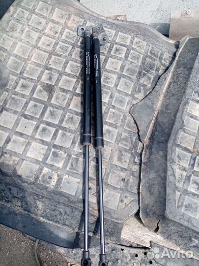 Амортизатор крышки багажника шевролет лачети