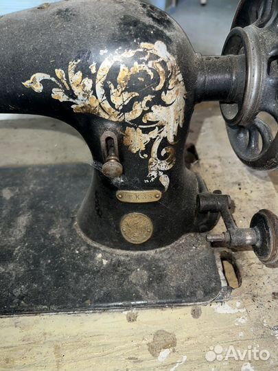 Швейная машинка зингер ножная со столом